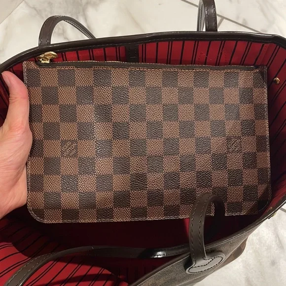 LOUIS VUITTON Neverfull MM in Damier ebene - Picture 6 of 13